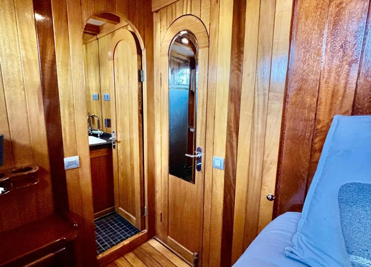 Wooden Boat- La Goletta Hotel Barcelona 0*,  Spain